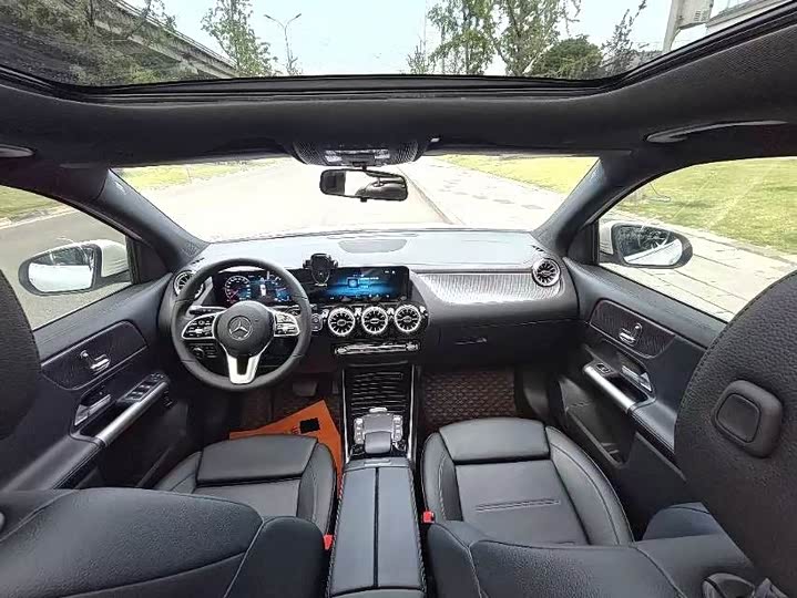 Фото 7 - Mercedes-Benz GLA-Class