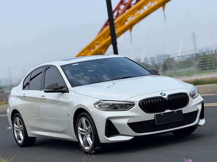 صورة 3 - BMW 1 Series