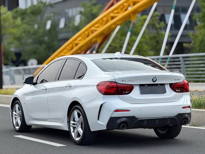 صورة 9 - BMW 1 Series
