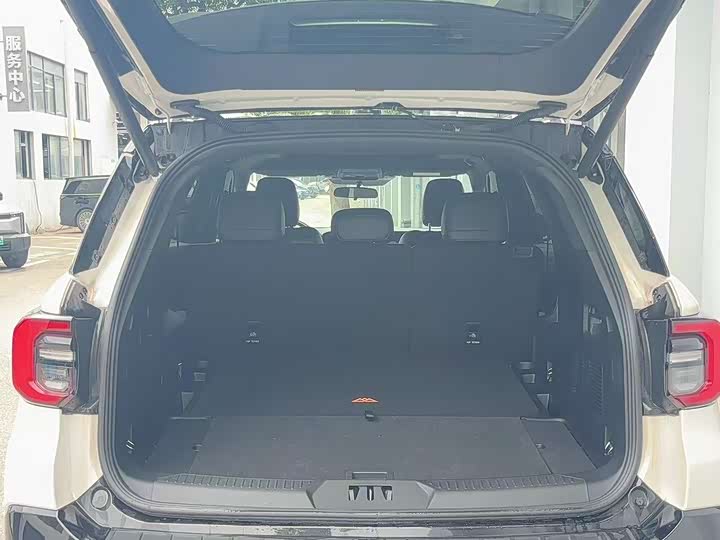 Ford Explorer 2025 2025款 2.3T EcoBoost 昆仑穿越版 5座