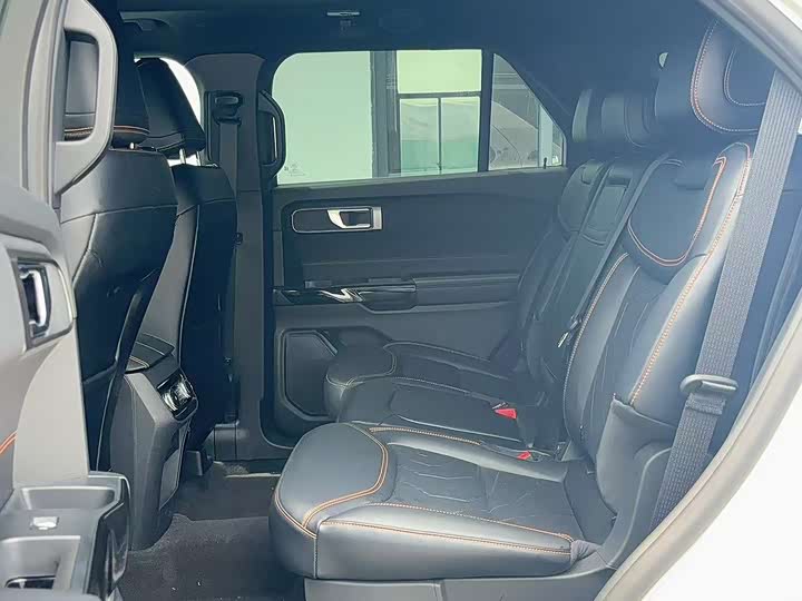 Ford Explorer 2025 2025款 2.3T EcoBoost 昆仑穿越版 5座