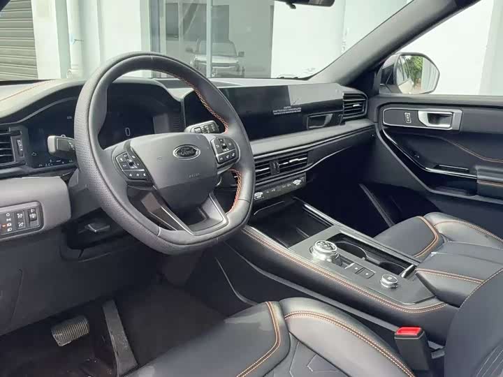Ford Explorer 2025 2025款 2.3T EcoBoost 昆仑穿越版 5座