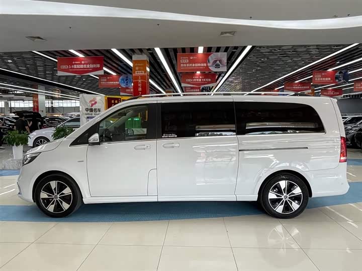 Mercedes-Benz V-Class 2021 2021款 V 260 L 长轴距尊贵版
