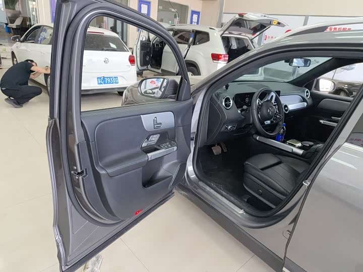 Zdjęcie 4 - Mercedes-Benz GLB-Class