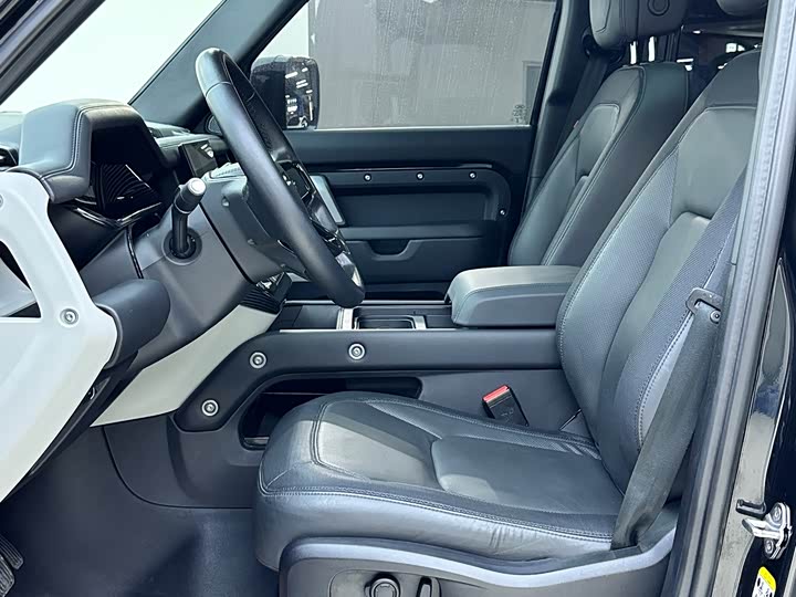 Фото 7 - Land Rover Defender