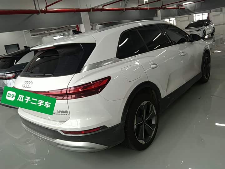 Audi Q5 e-tron 2023 2023款 40 e-tron 星耀型 锦衣套装