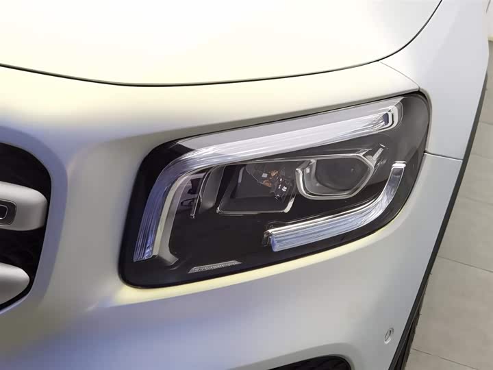 Mercedes-Benz GLB-Class 2022 2022款 GLB 220 动感型