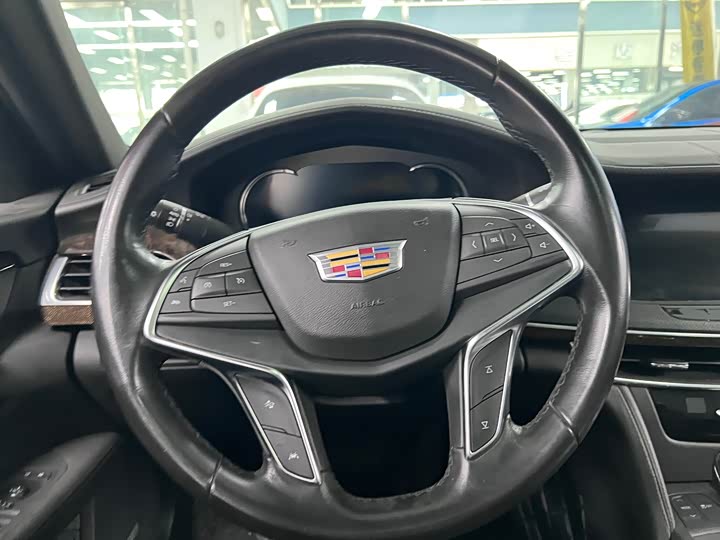 Фото 8 - Cadillac CT6