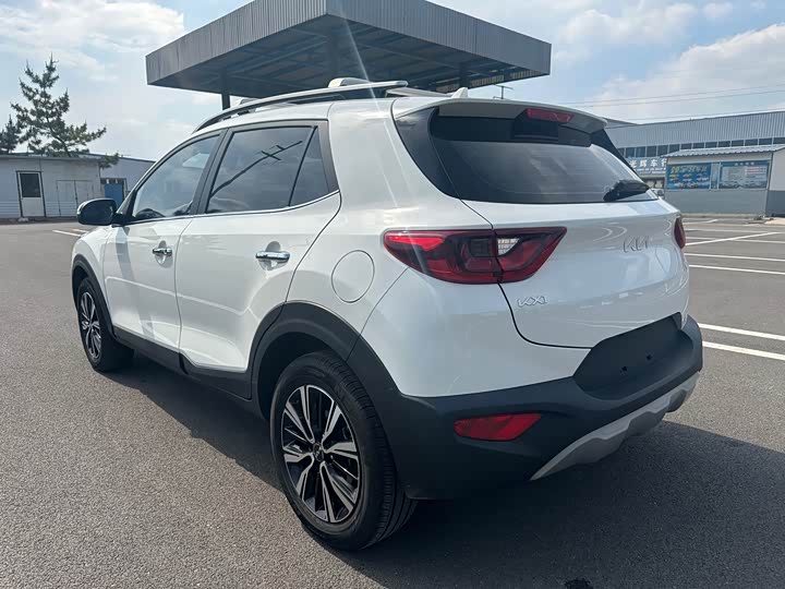 Kia KX1 2021 2021款 1.4L 自动趣享版