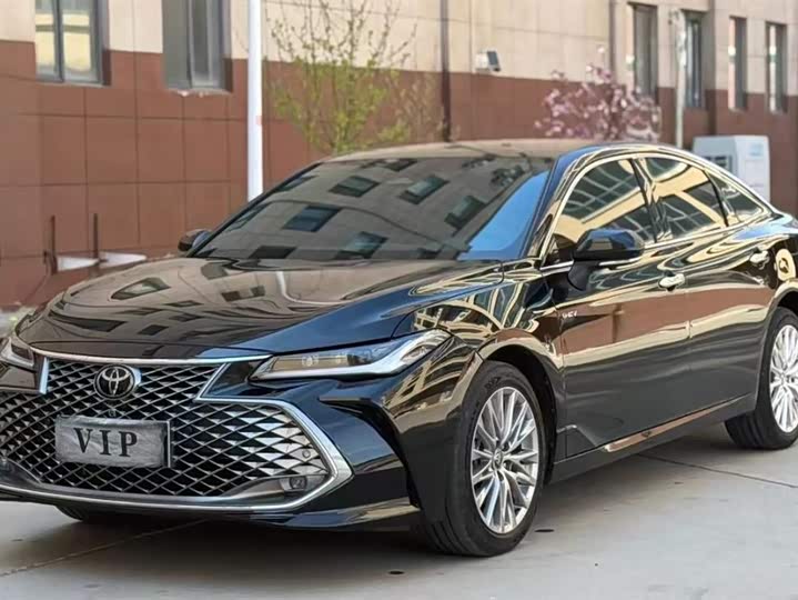 Фото 1 - Toyota Avalon