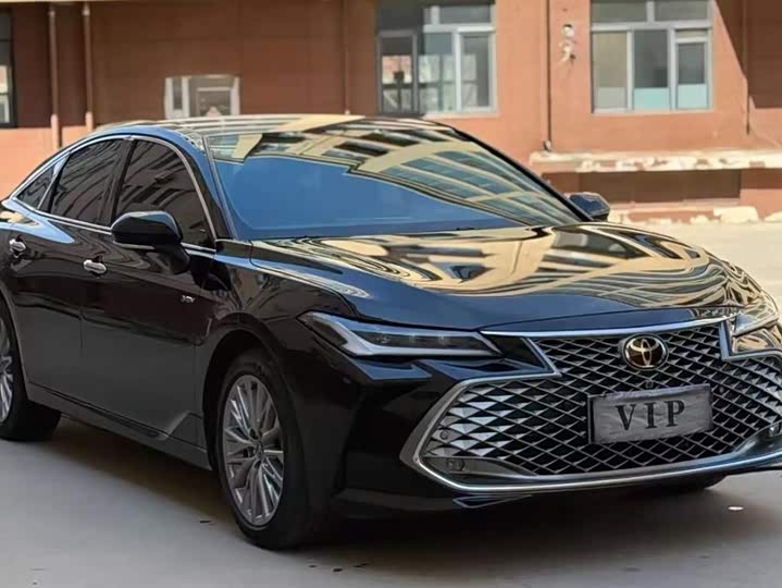 Фото 2 - Toyota Avalon