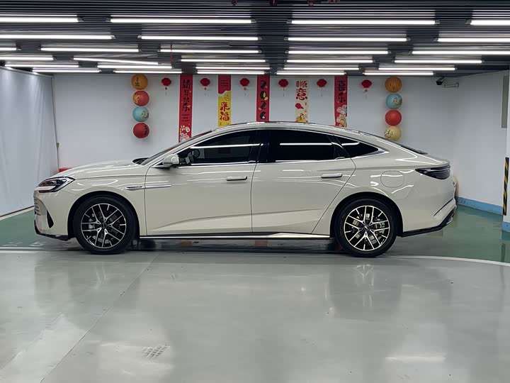 BYD Seal 07 DM-i Hybrid 2025 2025款 DM-i 1.5L 125km 尊贵型