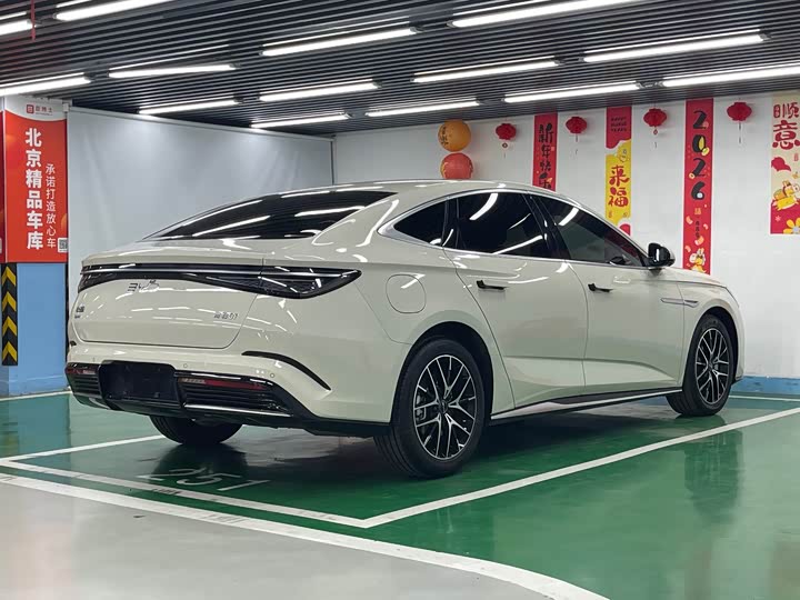 BYD Seal 07 DM-i Hybrid 2025 2025款 DM-i 1.5L 125km 尊贵型