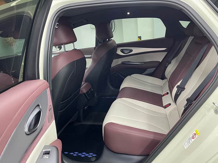 BYD Seal 07 DM-i Hybrid 2025 2025款 DM-i 1.5L 125km 尊贵型