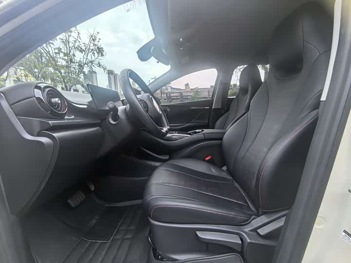 2023 BYD E2