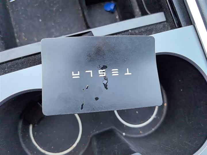 Zdjęcie 9 - Tesla Model Y