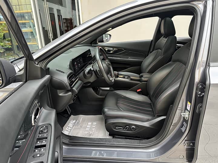 GAC Trumpchi Empow R 2021 2021款 270T DCT J16版