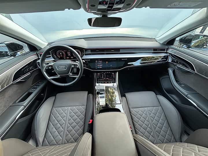 Audi A8 2025 2025款 A8L 50 TFSI quattro 臻选型