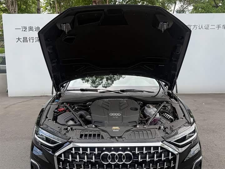 Audi A8 2025 2025款 A8L 50 TFSI quattro 臻选型
