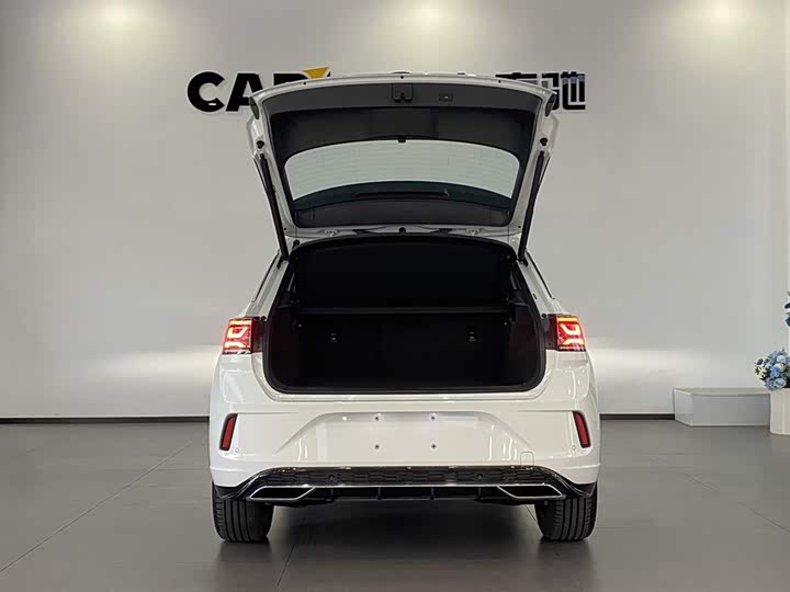 Volkswagen T-Roc 2025 2025款 改款 300TSI DSG两驱辰光版