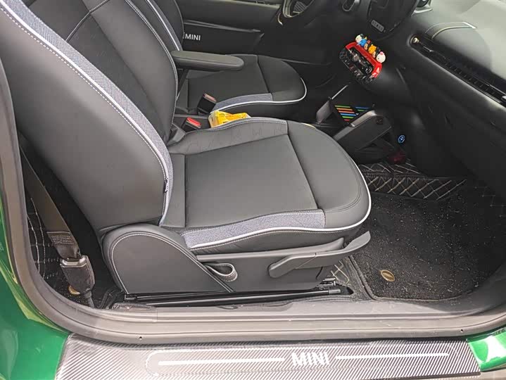 Mini Cooper 2025 2025款 456km COOPER E 经典派