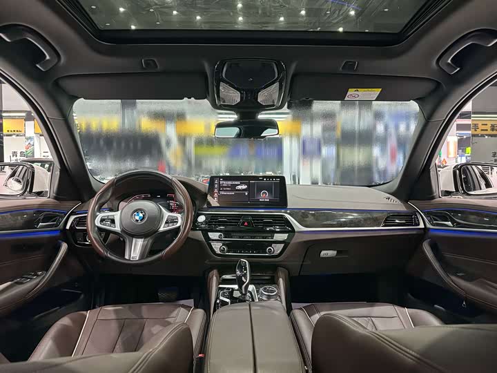 Photo 7 - BMW 5 Series