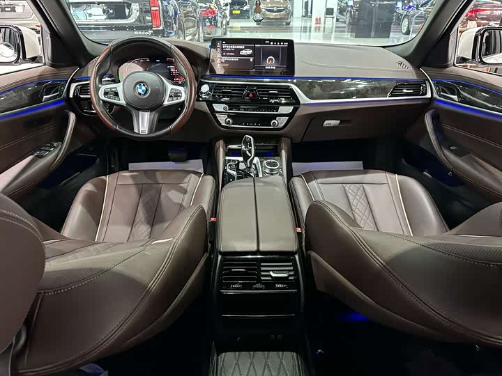 Photo 9 - BMW 5 Series