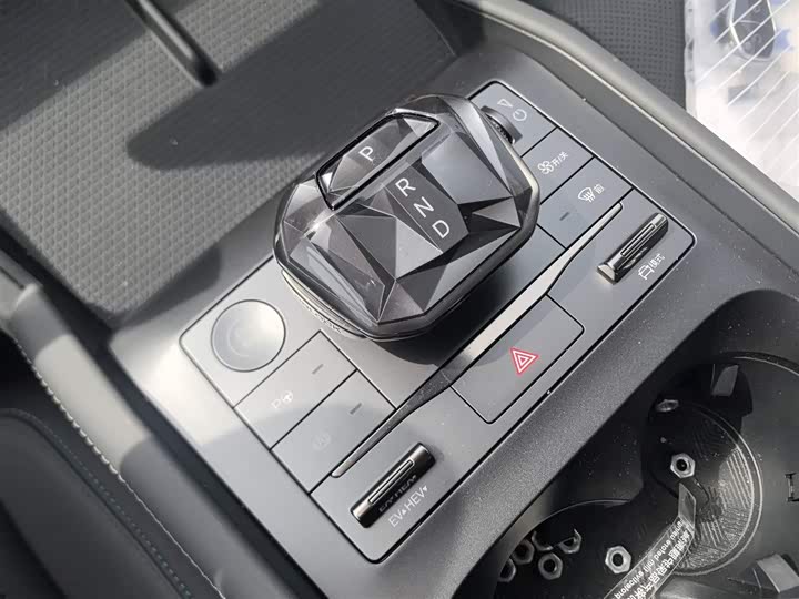 Фото 7 - BYD Qin L