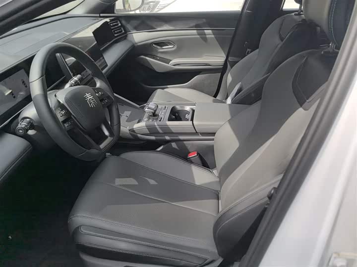 Фото 8 - BYD Qin L