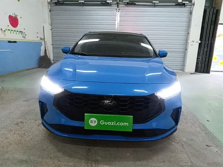 Ford Focus 2022 2022款 两厢 EcoBoost 180 自动竞速版