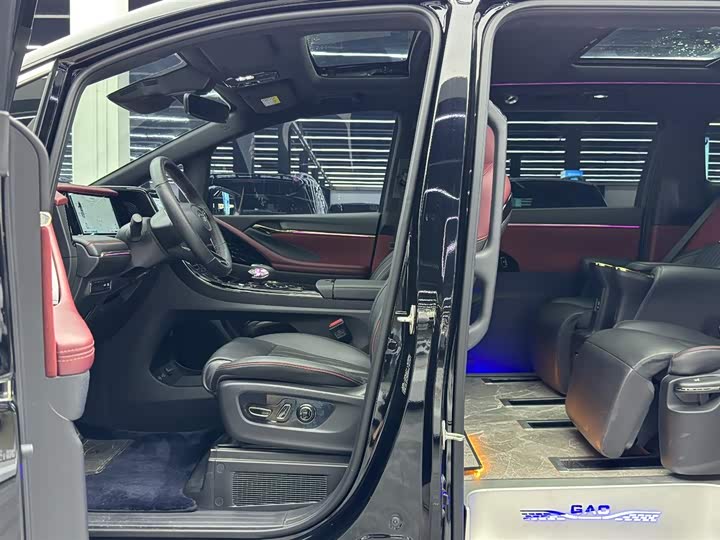 Фото 6 - GAC Trumpchi M8