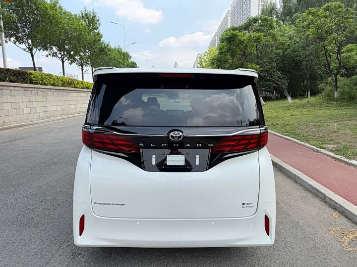 Toyota Alphard 2024 2024款 双擎 2.5L 臻享版