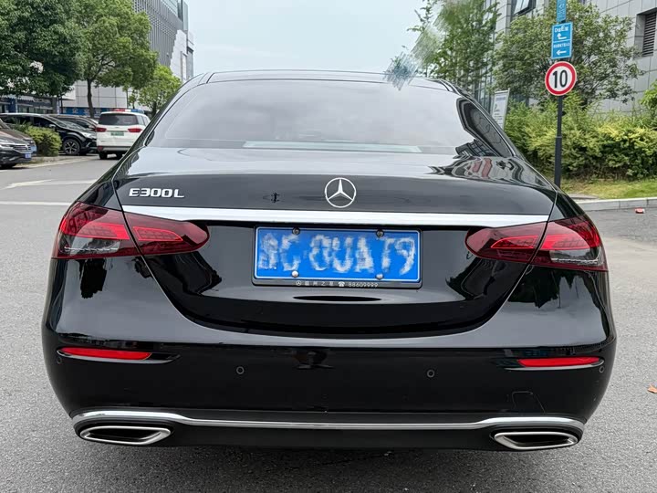 Zdjęcie 5 - Mercedes-Benz E-Class