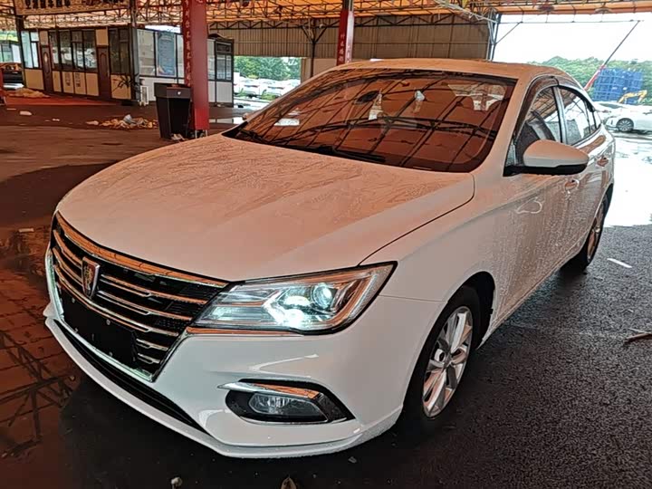 Фото 1 - Roewe i5