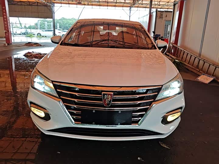 Фото 3 - Roewe i5