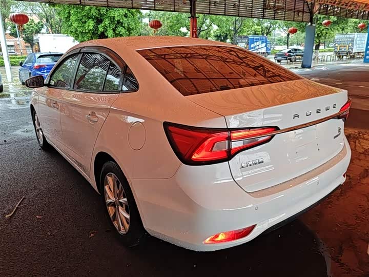 Фото 5 - Roewe i5