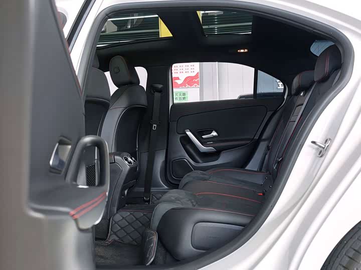Фото 7 - Mercedes-Benz A-Class