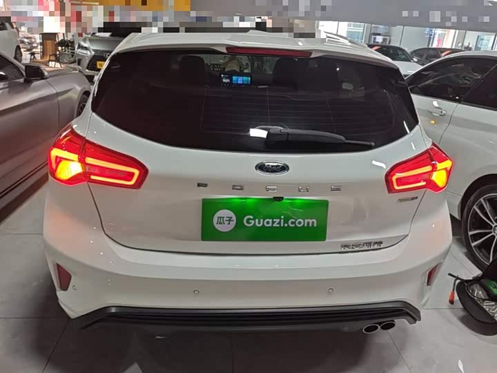 Ford Focus 2022 2022款 两厢 EcoBoost 180 自动ST Line