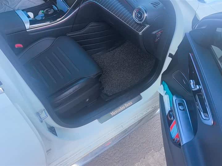 Фото 8 - Mercedes-Benz C-Class