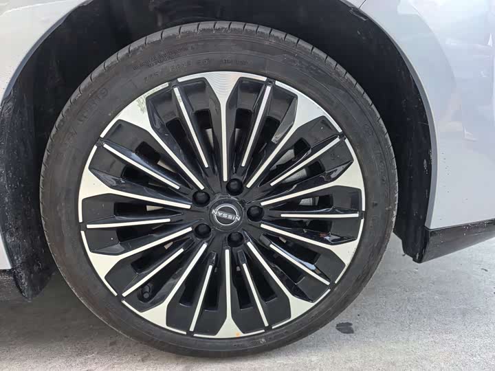 Фото 5 - Nissan N7