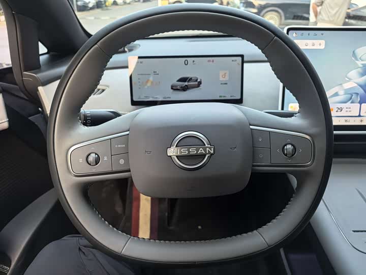 Фото 8 - Nissan N7