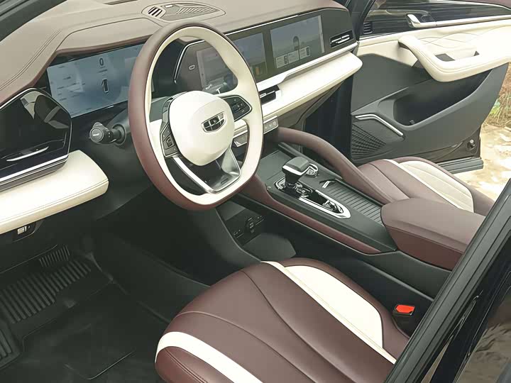 Фото 4 - Geely Monjaro