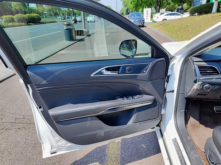 Ford Taurus 2019 2019款 EcoBoost 245 尊享版