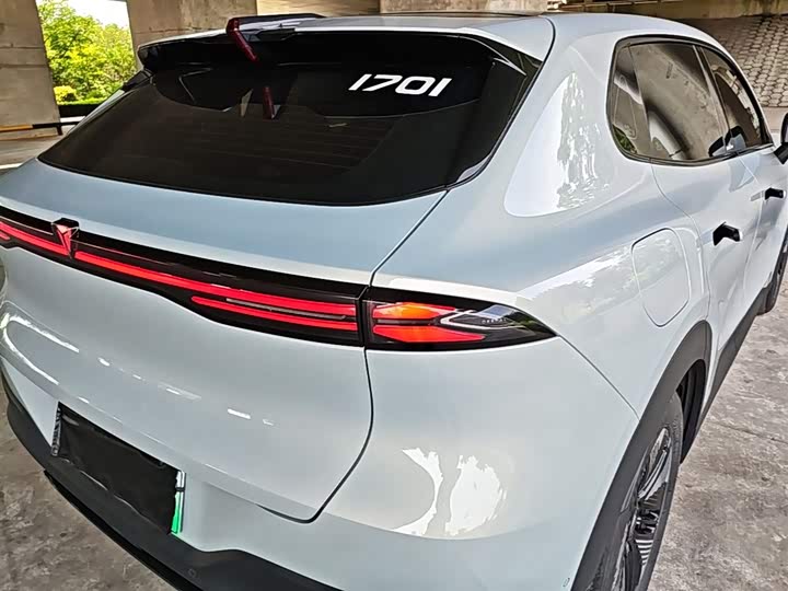 Zdjęcie 8 - Changan Deepal S05