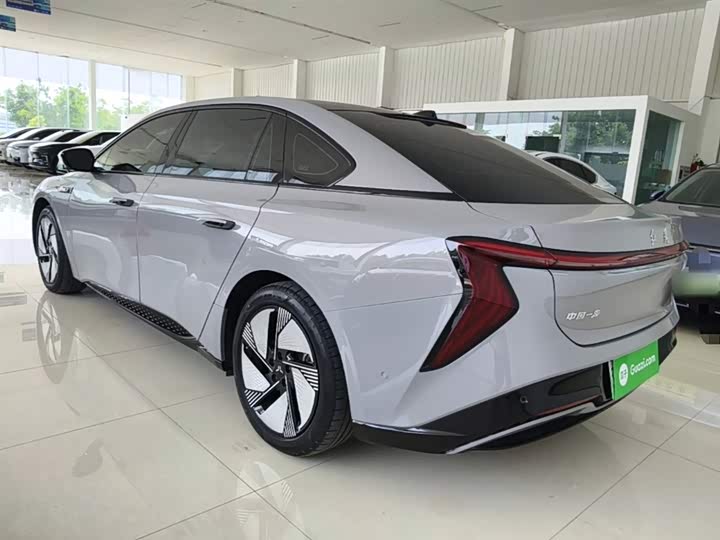 Hongqi EH7 2025 2025款 640 四驱 智选版