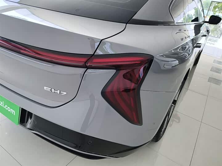 Hongqi EH7 2025 2025款 640 四驱 智选版