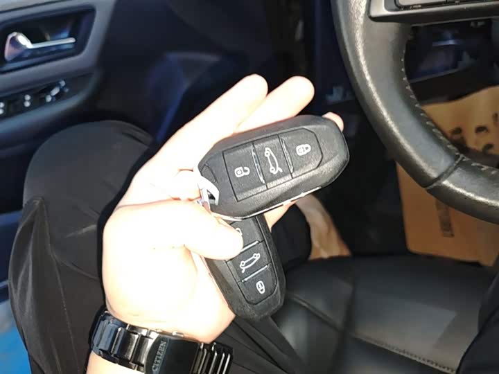 Фото 9 - Citroen C5 X
