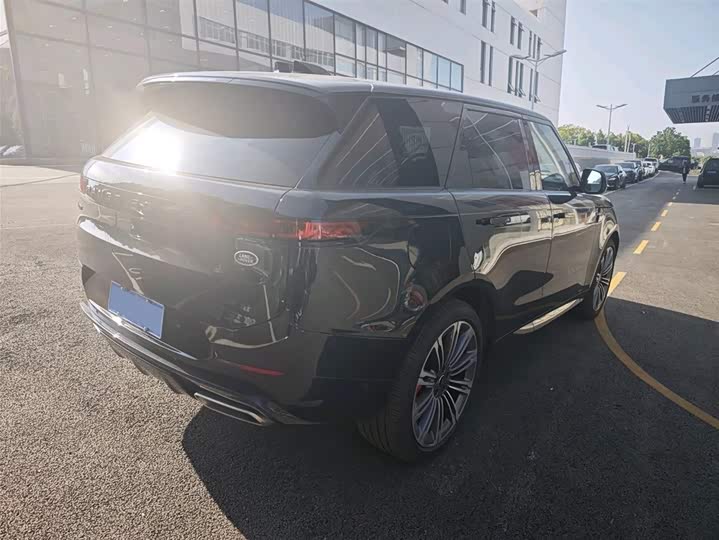 Photo 2 - Land Rover Range Rover Sport