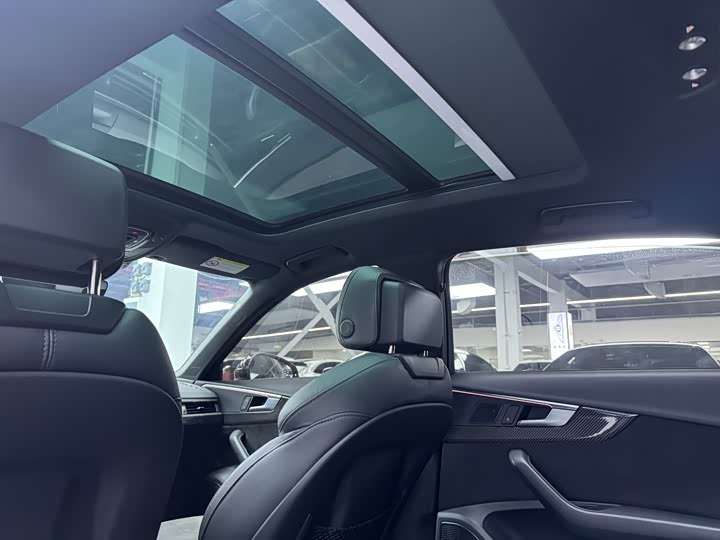 Фото 8 - Audi A4L