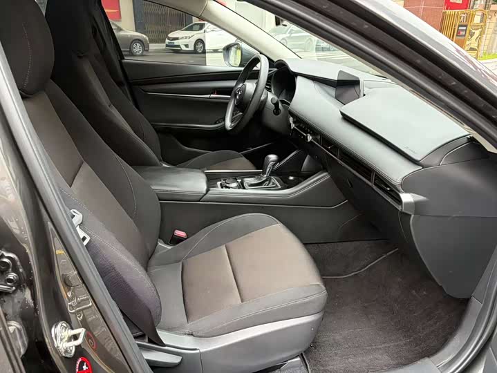 Фото 9 - Mazda 3 (Axela)